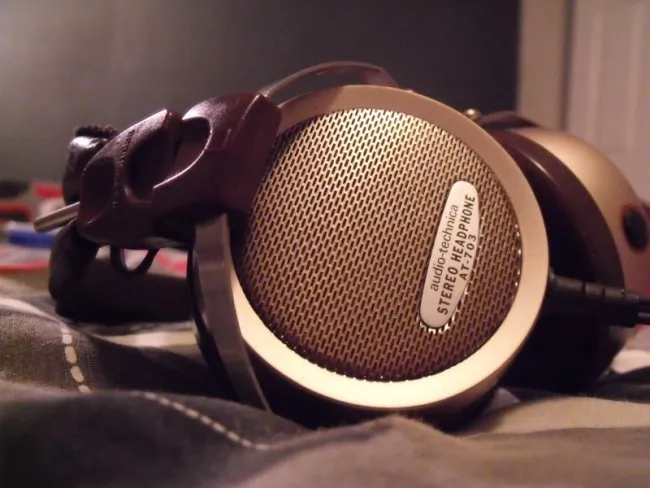 1970's Vintage Audio Technica AT-703 Stereo Audiophile Headphones Vintage Over the head adjustable Brown