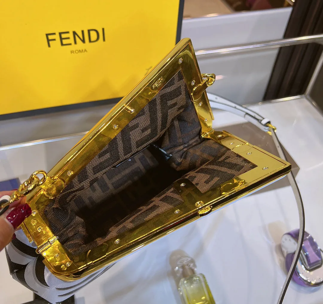 EN   Designer bags by Fendi 245