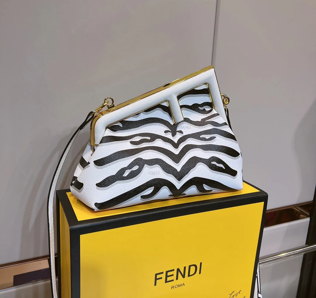 EN   Designer bags by Fendi 245