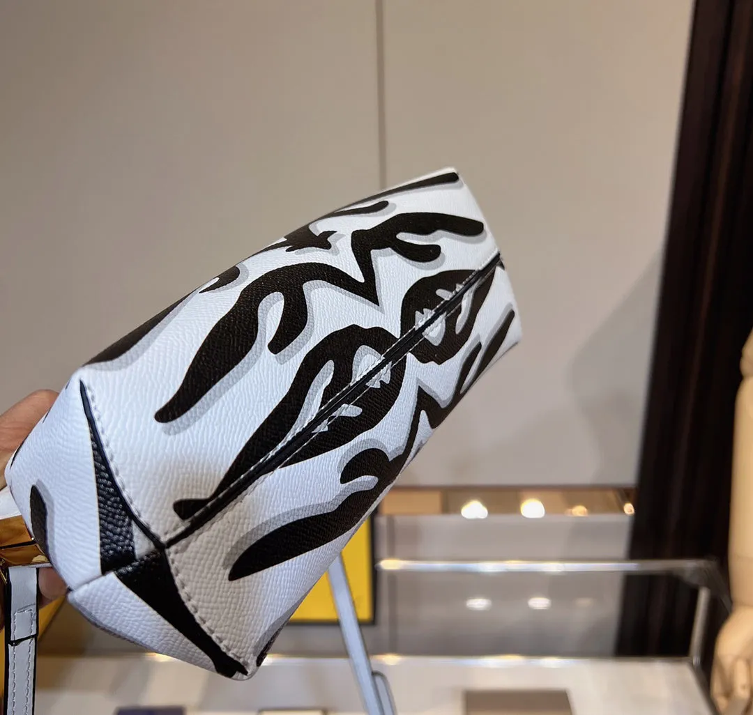 EN   Designer bags by Fendi 245